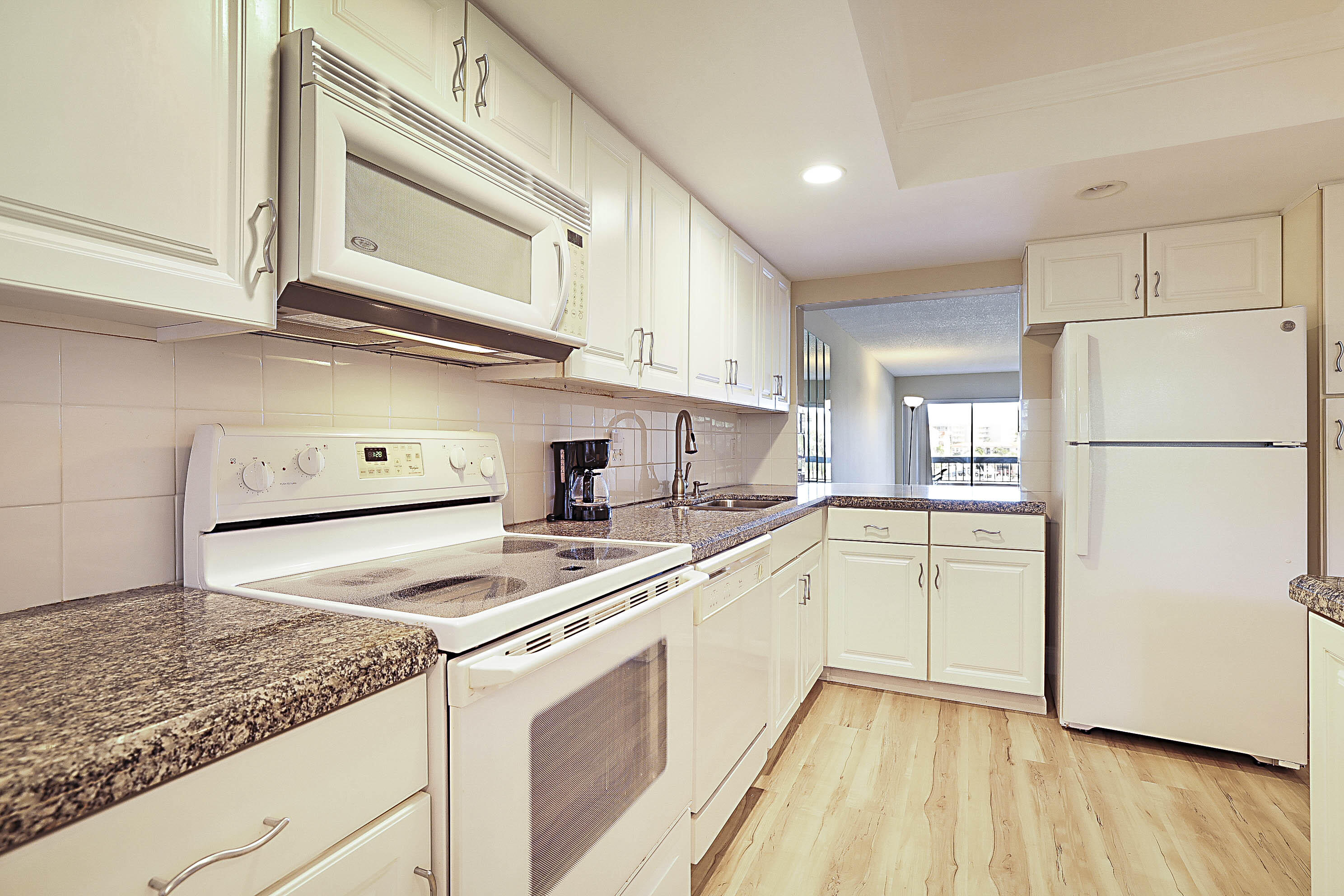 1036 Us Hwy 1 #216 North Palm Beach, FL 33408