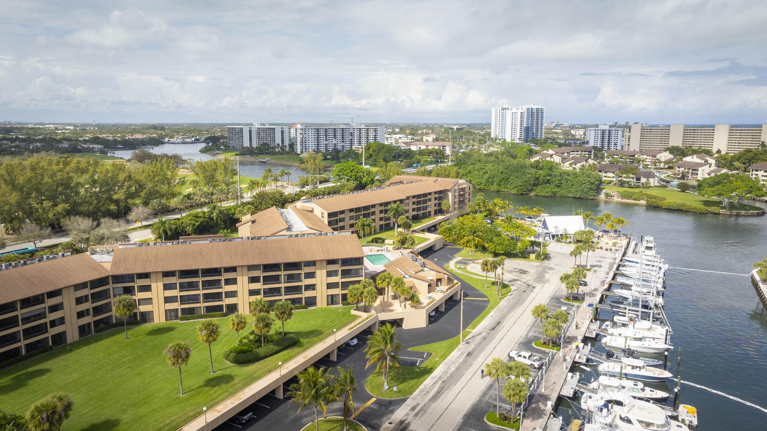 1036 Us Hwy 1 #216 North Palm Beach, FL 33408