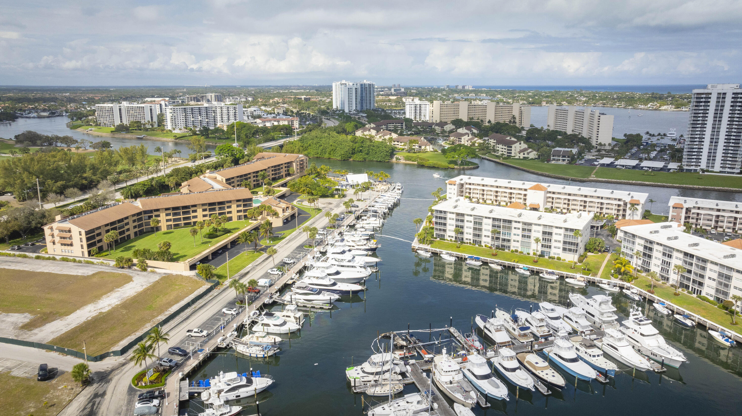 1036 Us Hwy 1 #216 North Palm Beach, FL 33408