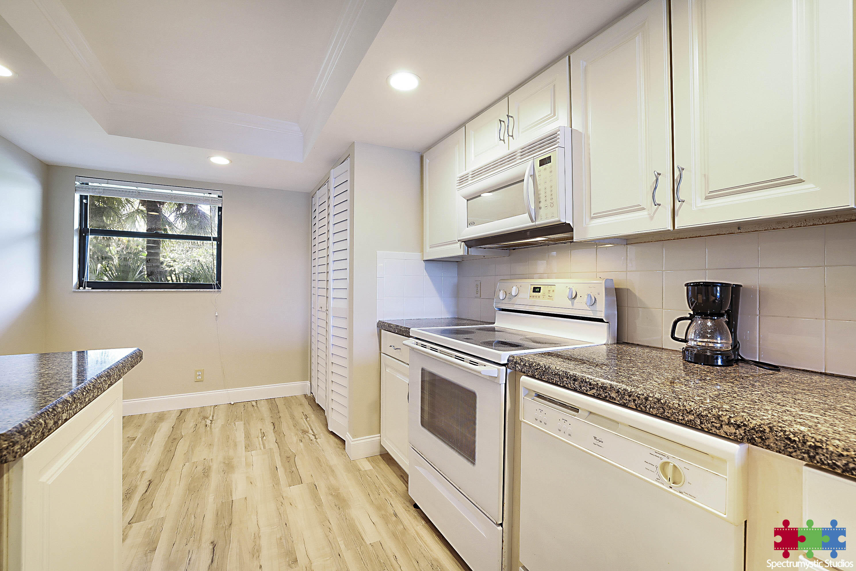 1036 Us Hwy 1 #216 North Palm Beach, FL 33408