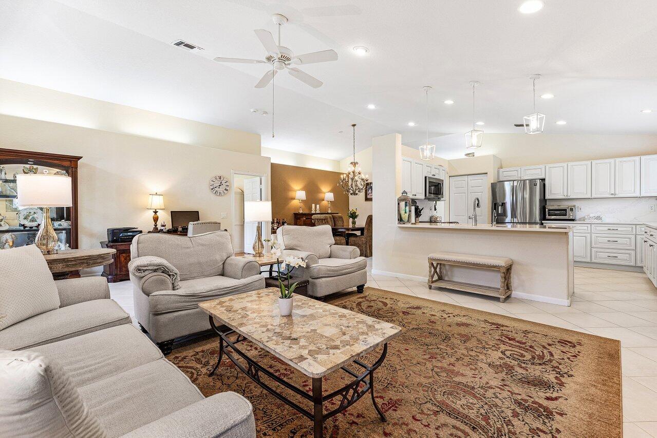 7689 Las Cruces Boynton Beach, FL 33437