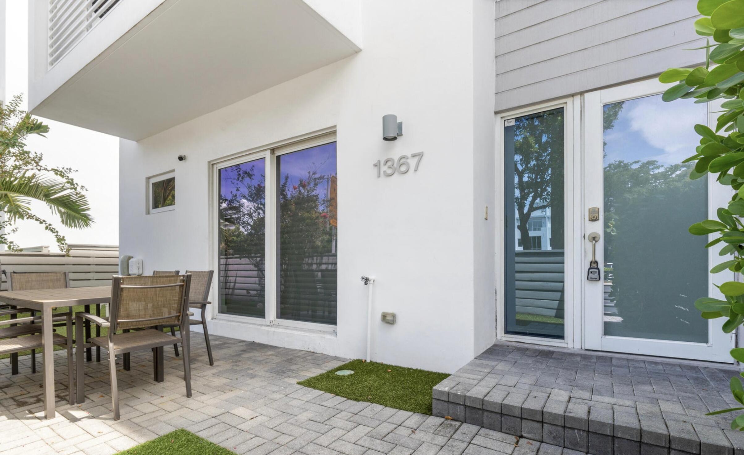 1367 N Ocean Pompano Beach, FL 33062