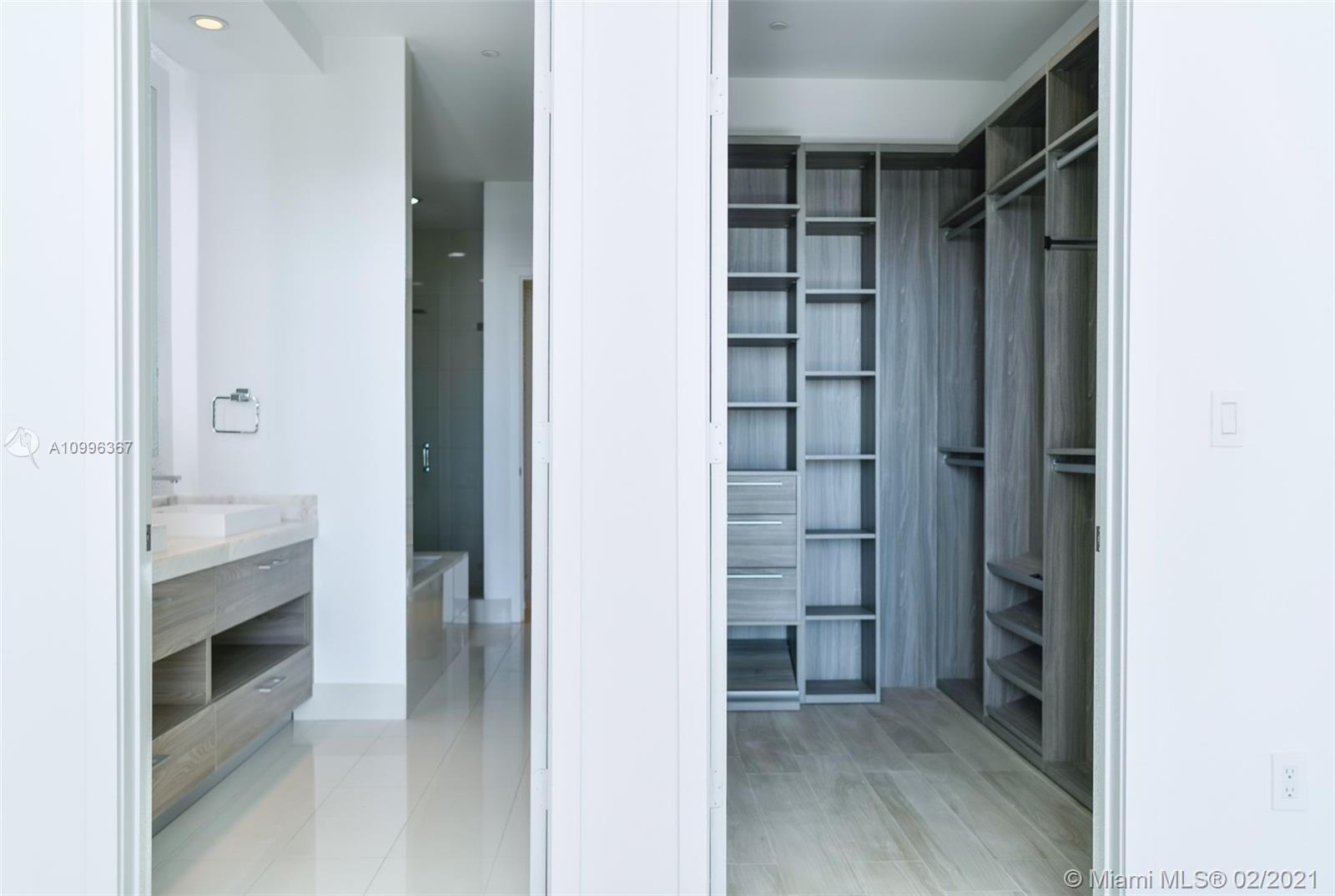 1300 S Miami Ave #PH5206 Miami, FL 33130