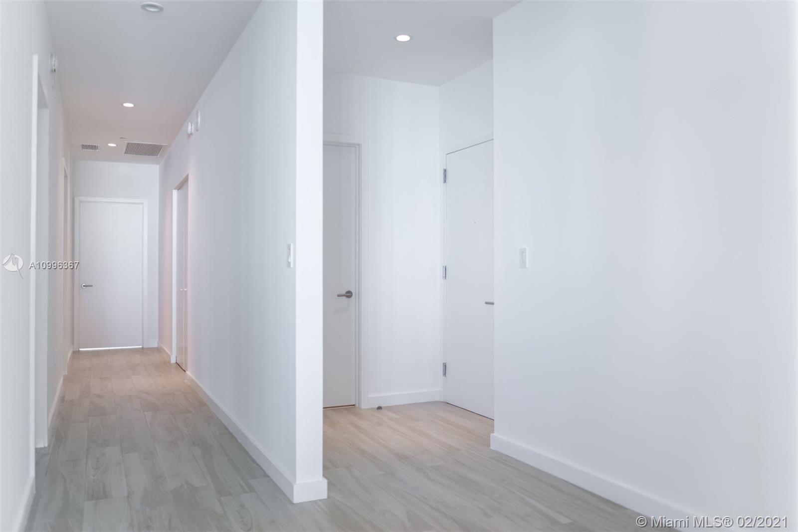 1300 S Miami Ave #PH5206 Miami, FL 33130