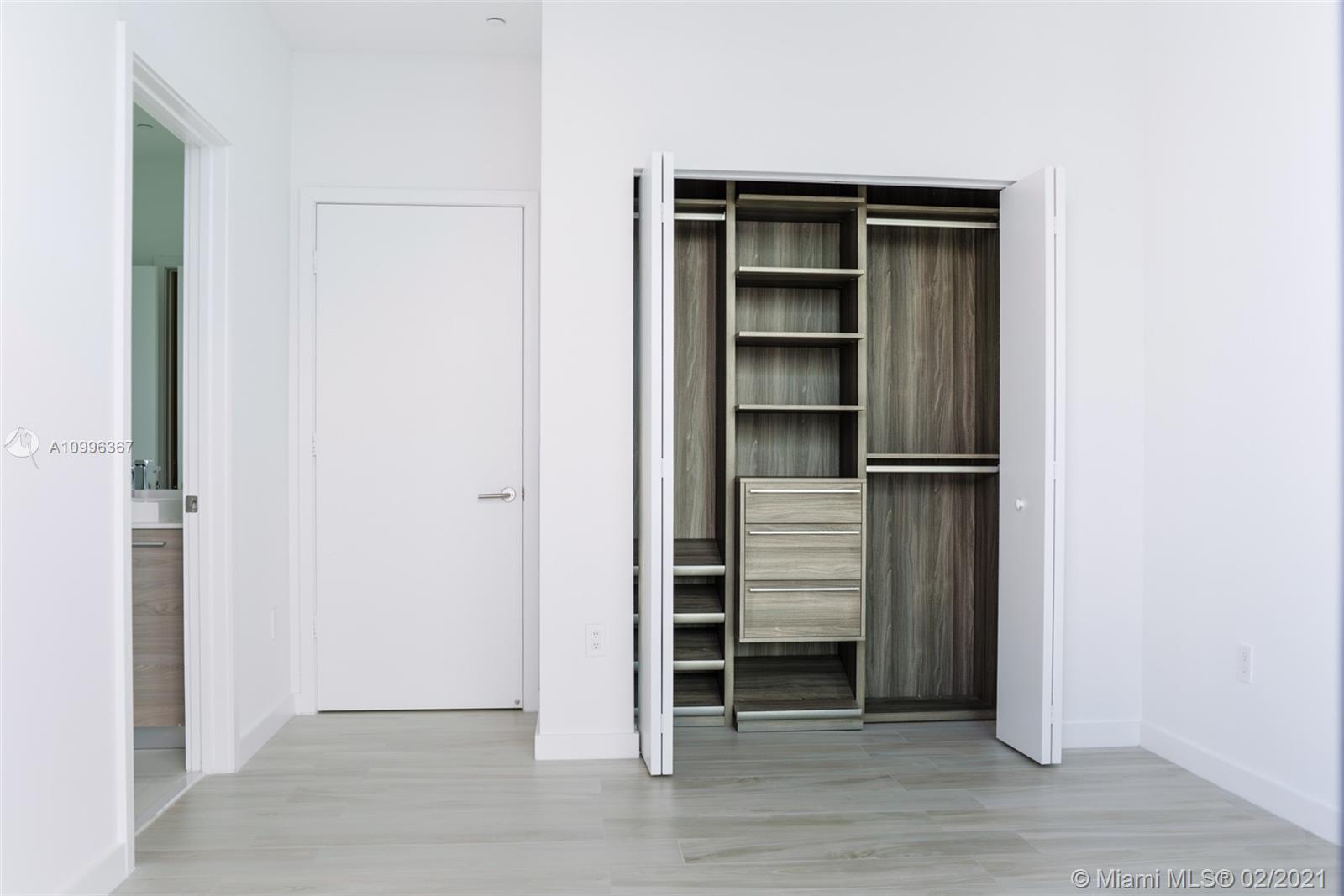 1300 S Miami Ave #PH5206 Miami, FL 33130