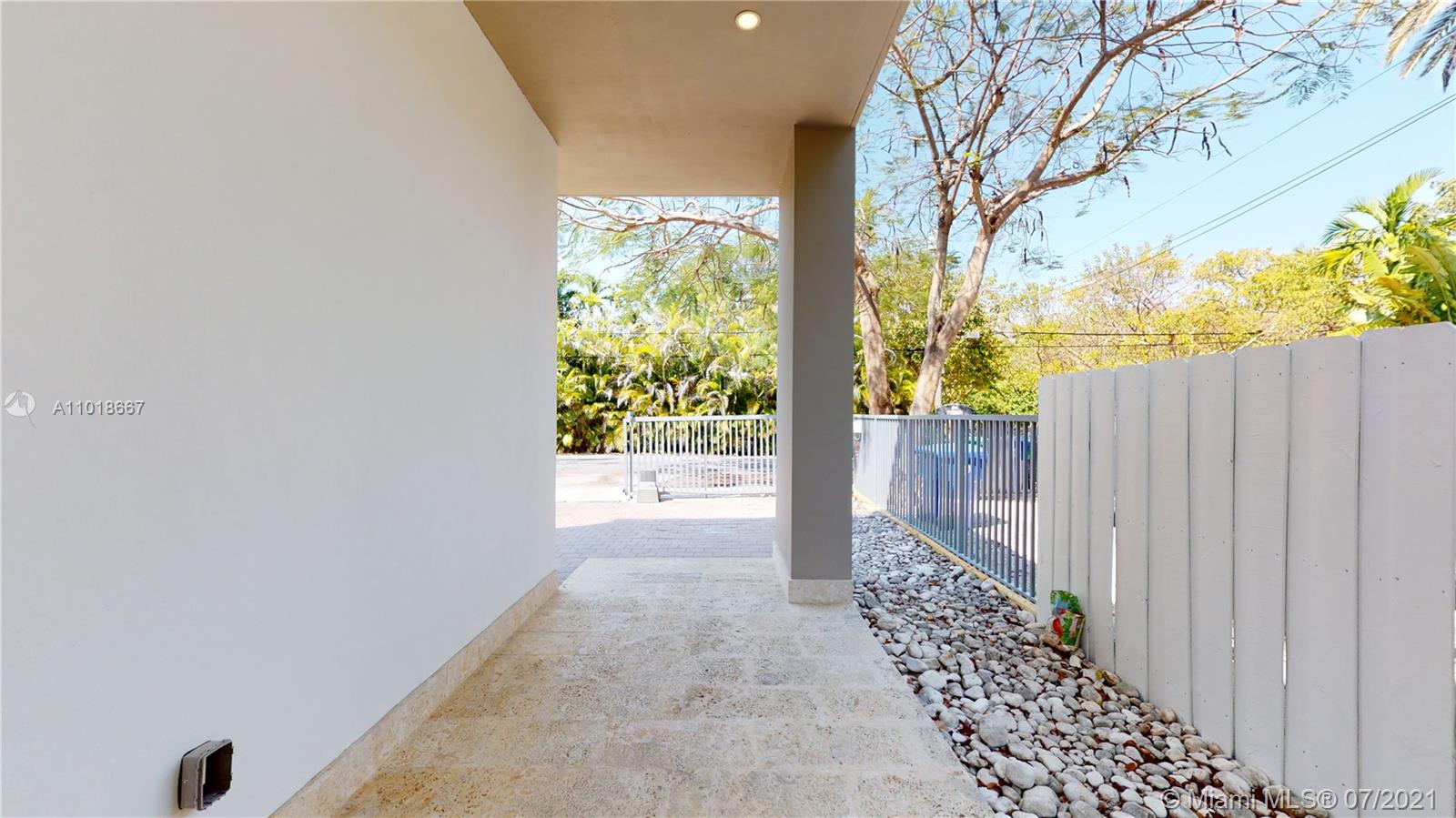 2834 W Trade Ave #2834 Coconut Grove, FL 33133