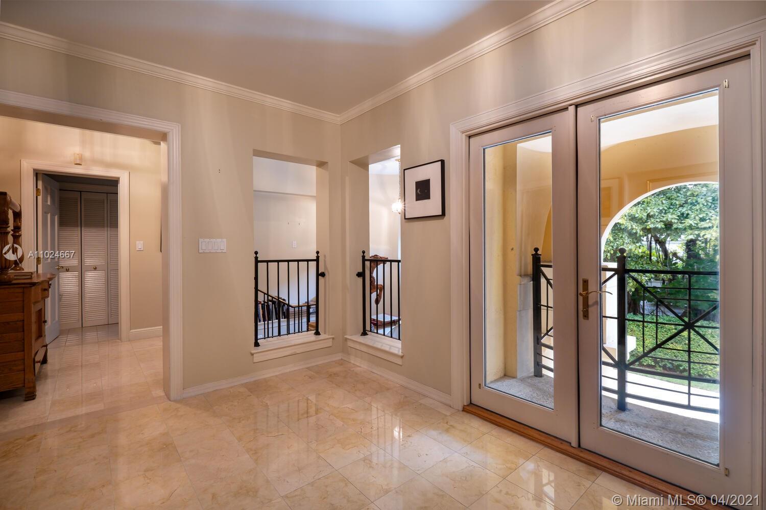 7155 Old Cutler Rd Coral Gables, FL 33143