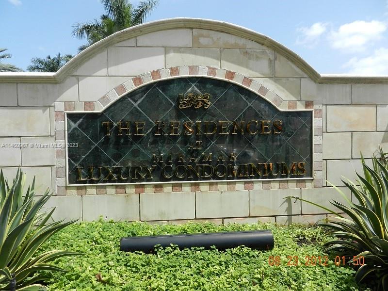 2090 W Preserve Way #303