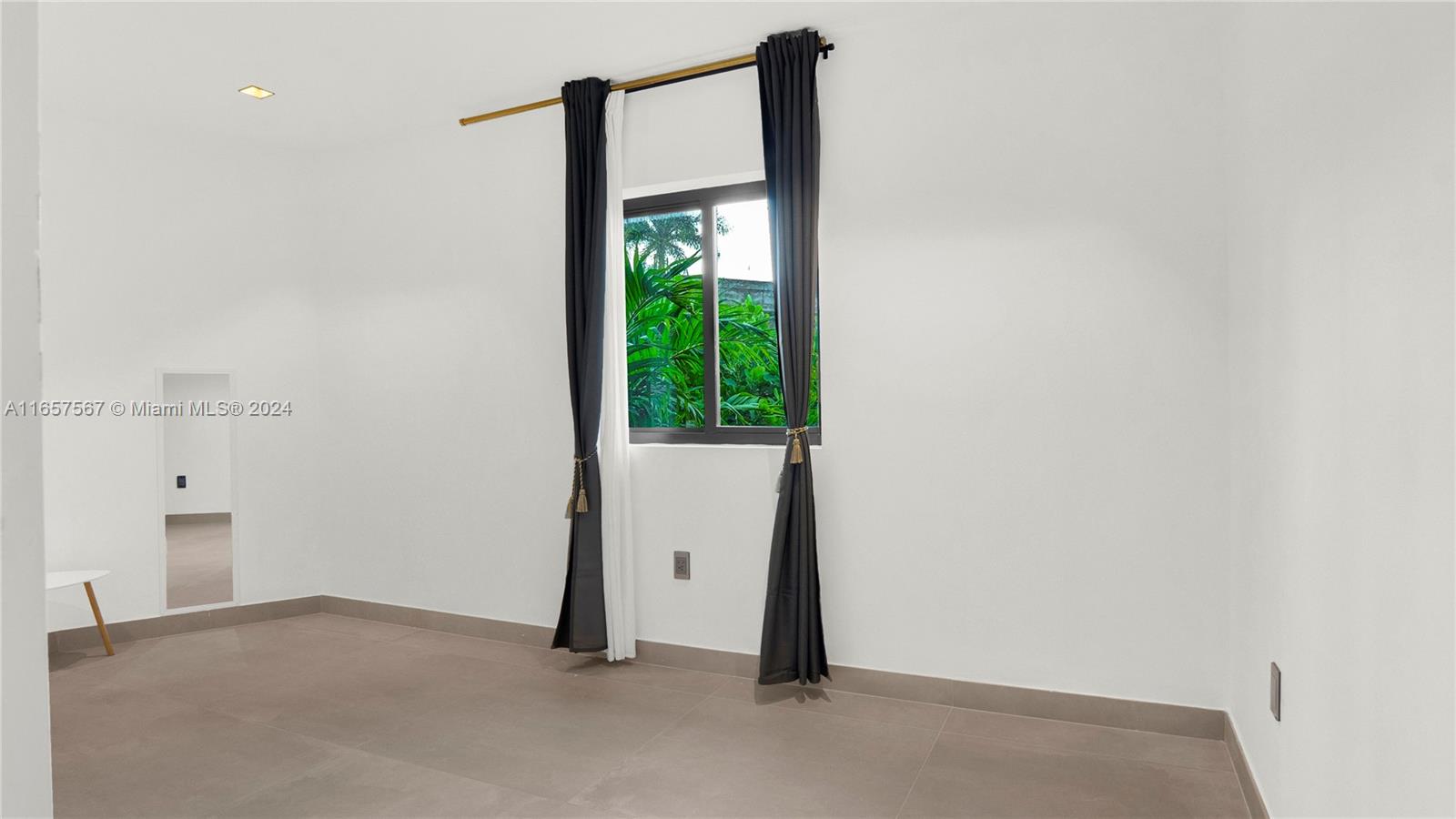 63 SW 31st Rd Miami, FL 33129