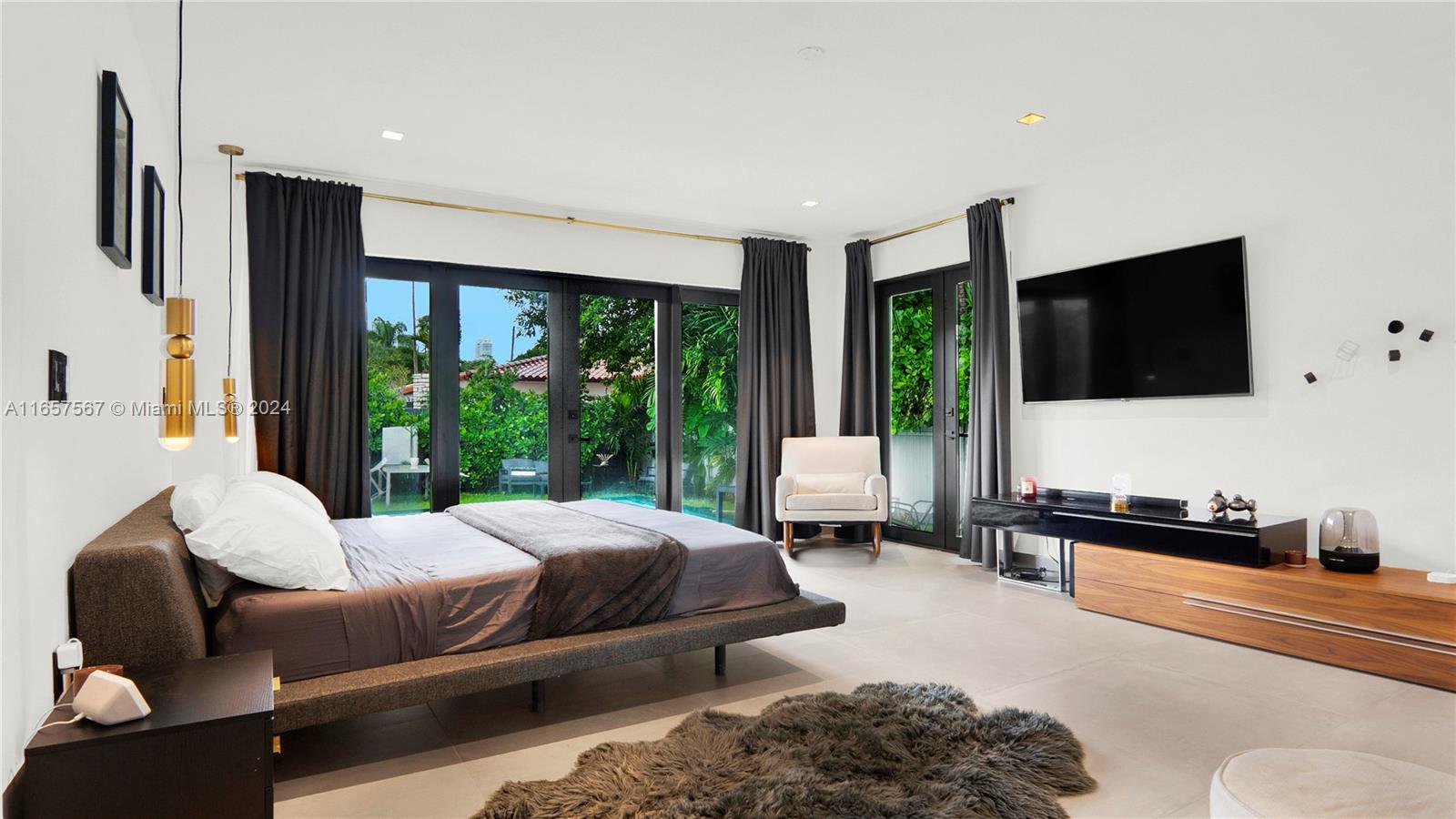 63 SW 31st Rd Miami, FL 33129