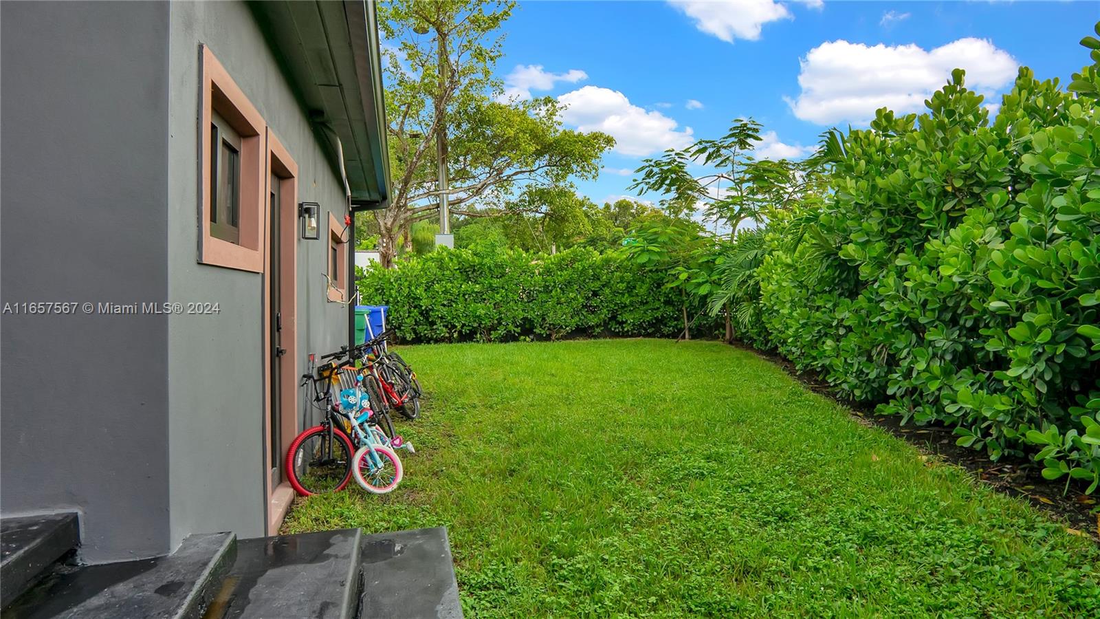 63 SW 31st Rd Miami, FL 33129