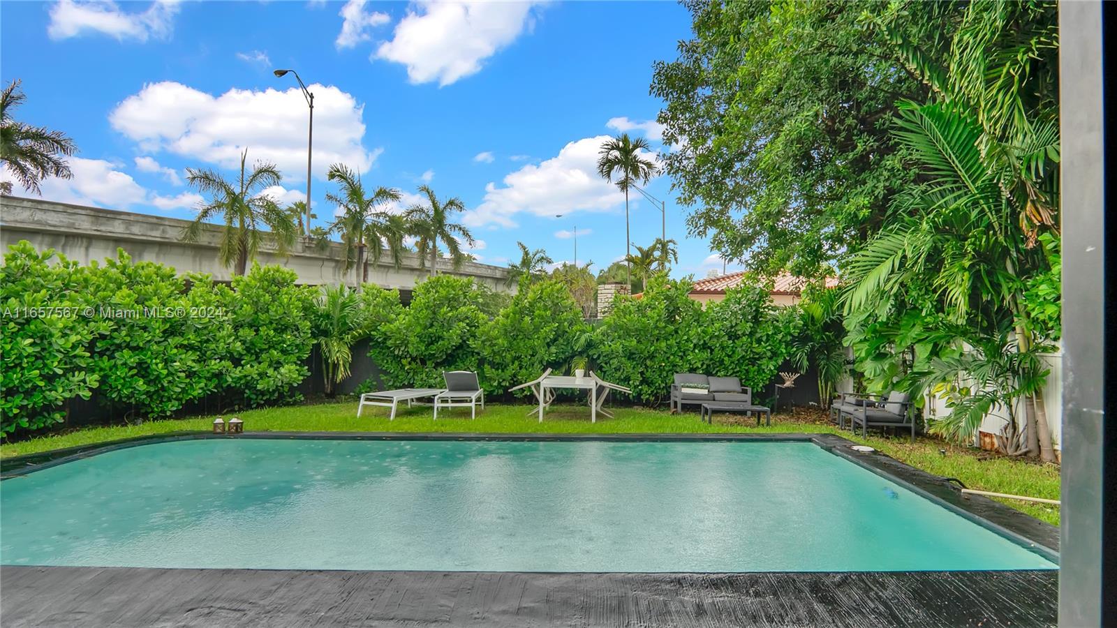 63 SW 31st Rd Miami, FL 33129