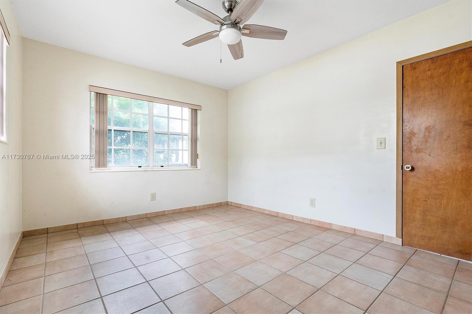 9573 Carlyle Ave Surfside, FL 33154