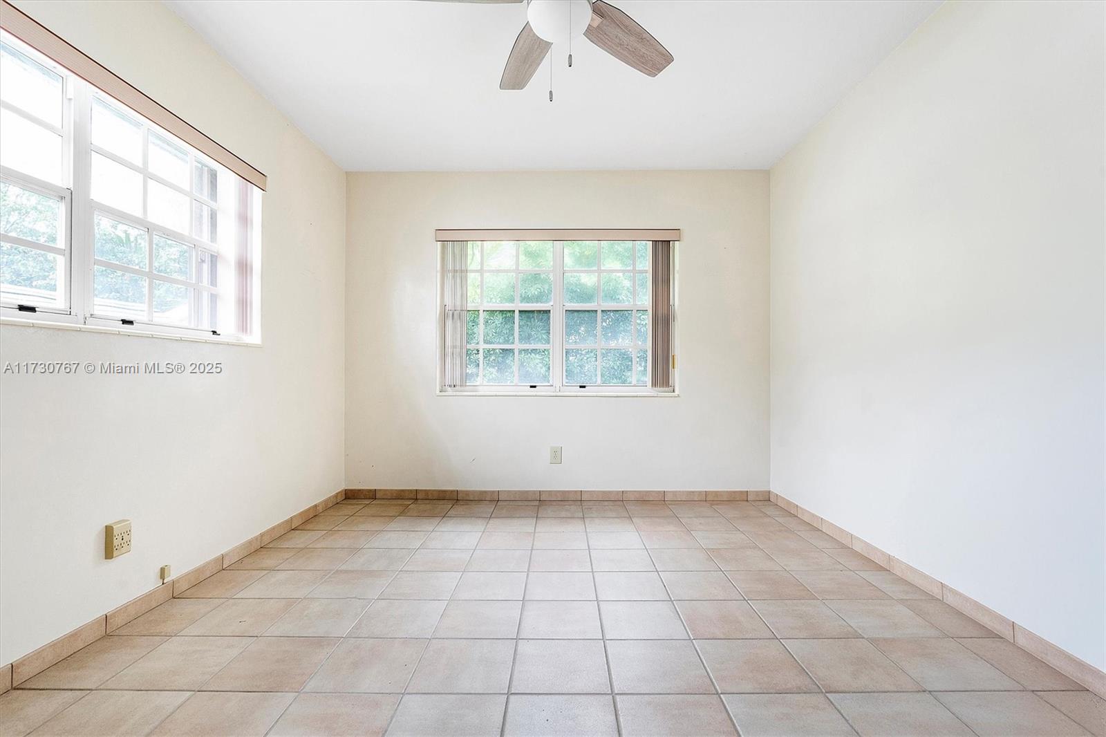 9573 Carlyle Ave Surfside, FL 33154