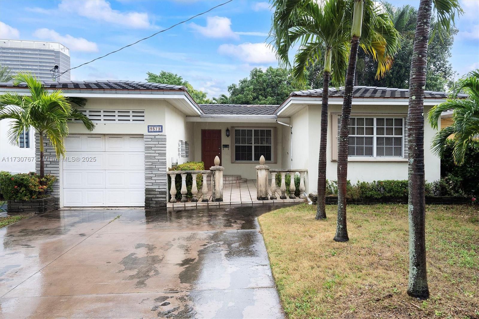 9573 Carlyle Ave Surfside, FL 33154