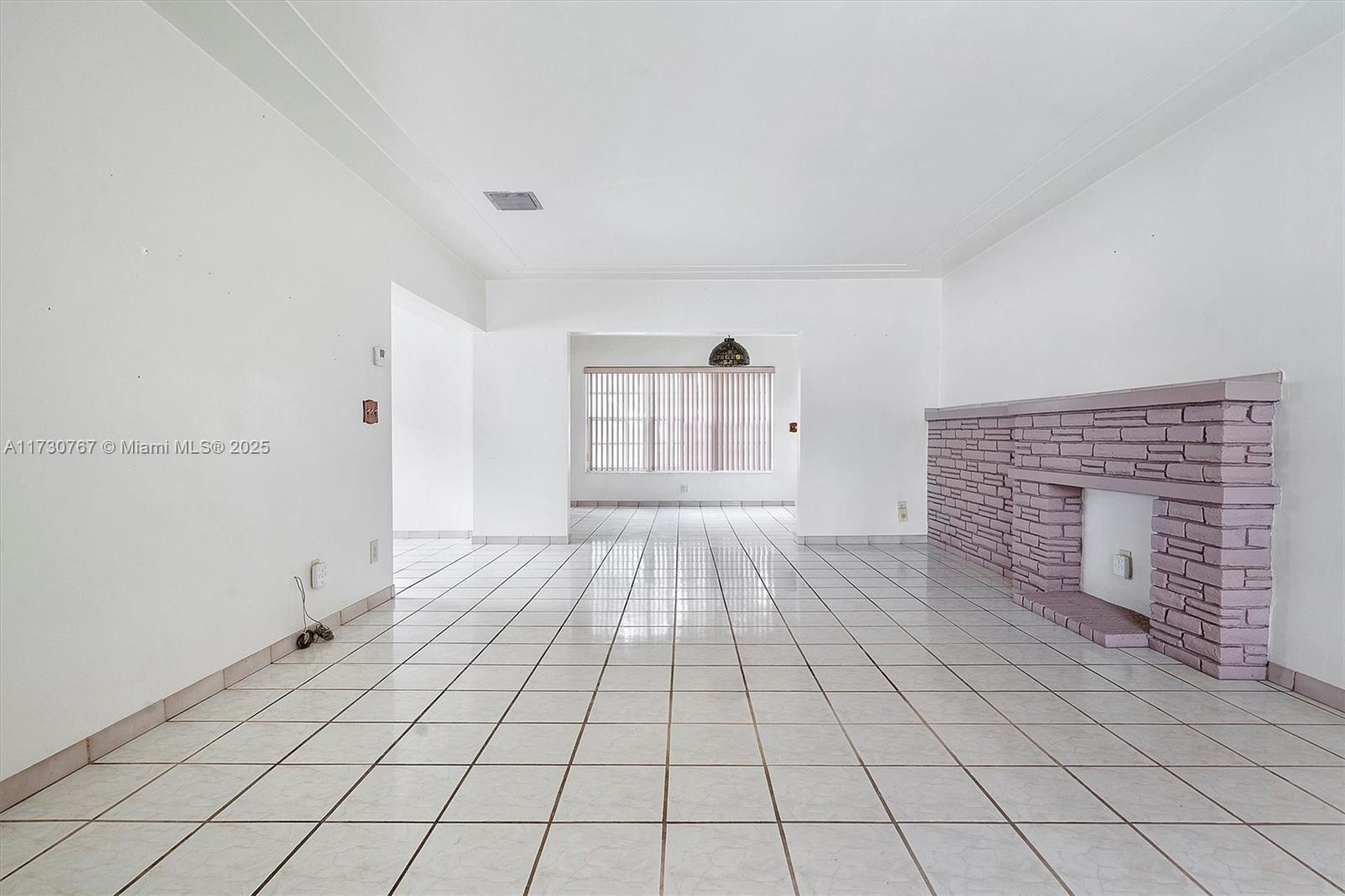 9573 Carlyle Ave Surfside, FL 33154