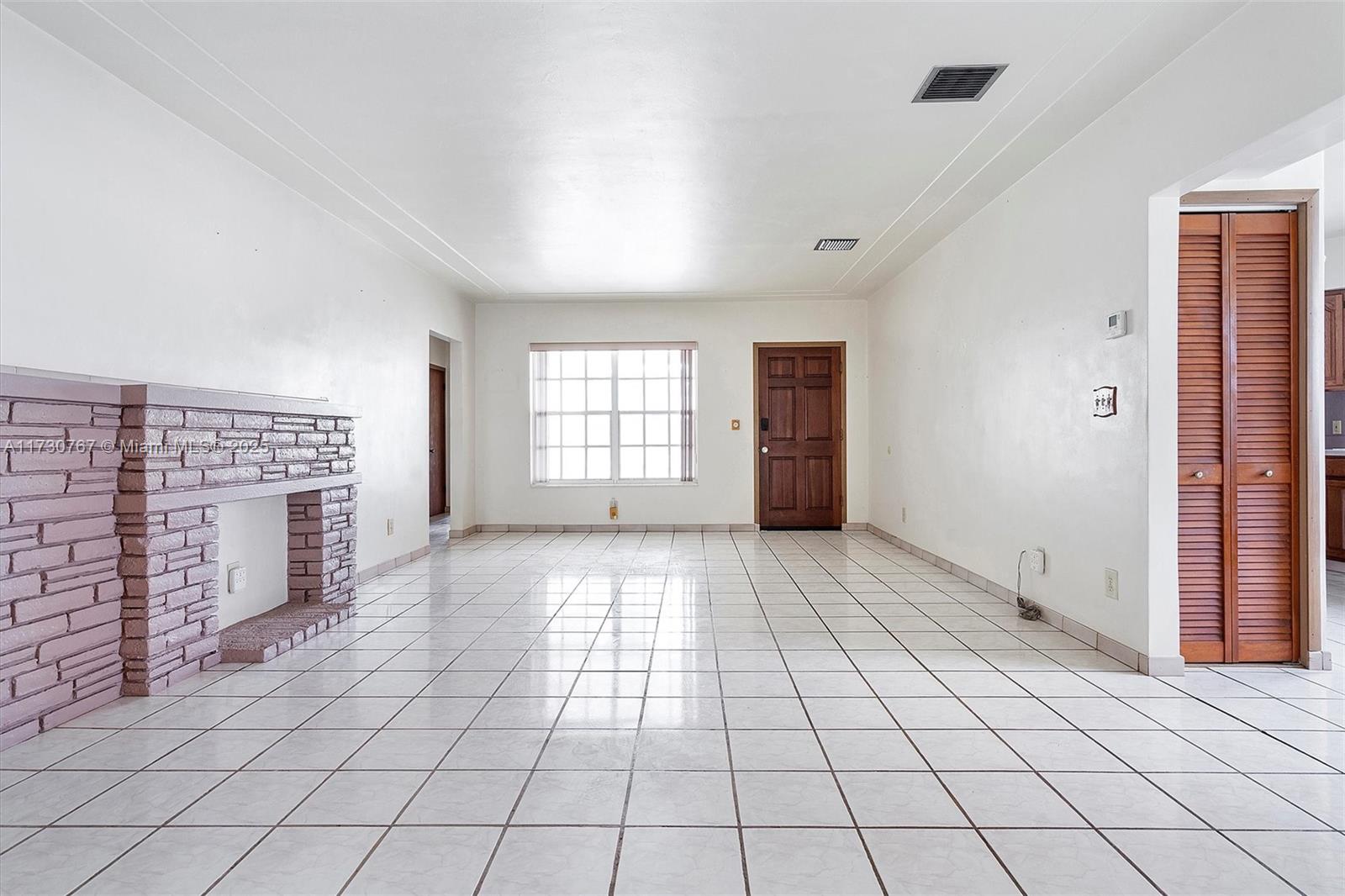 9573 Carlyle Ave Surfside, FL 33154