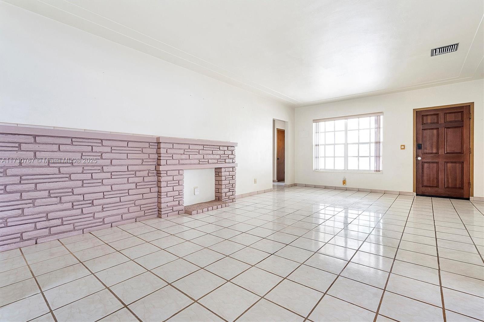 9573 Carlyle Ave Surfside, FL 33154