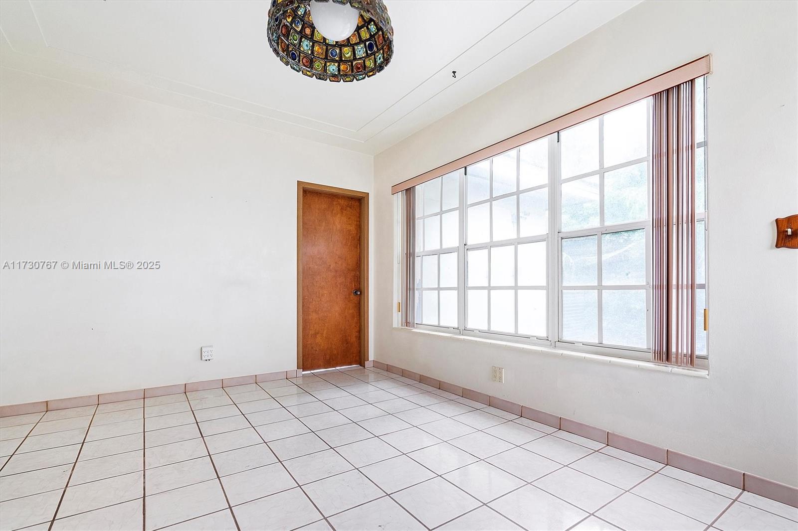 9573 Carlyle Ave Surfside, FL 33154