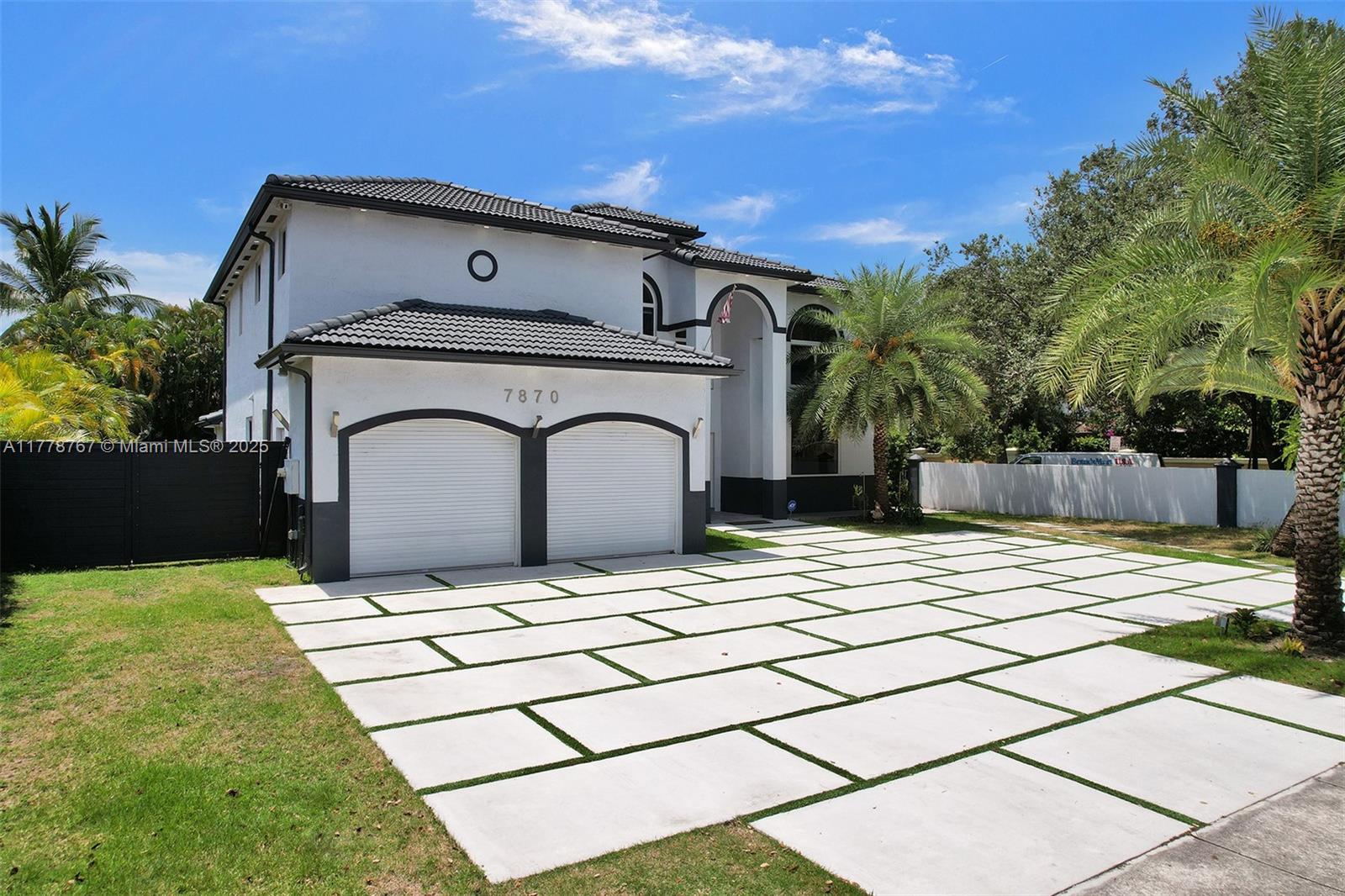 7870 NW 160th Ter,Miami Lakes, FL 33016