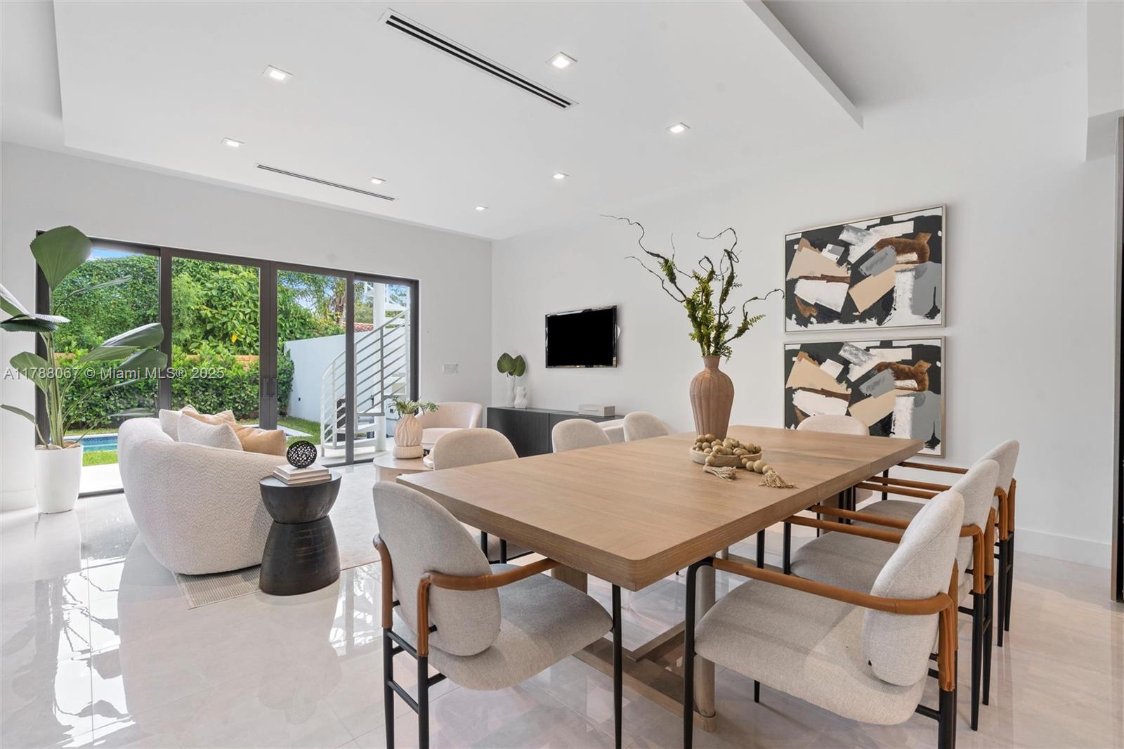 1233 SW 13rd Ave Miami, FL 33135