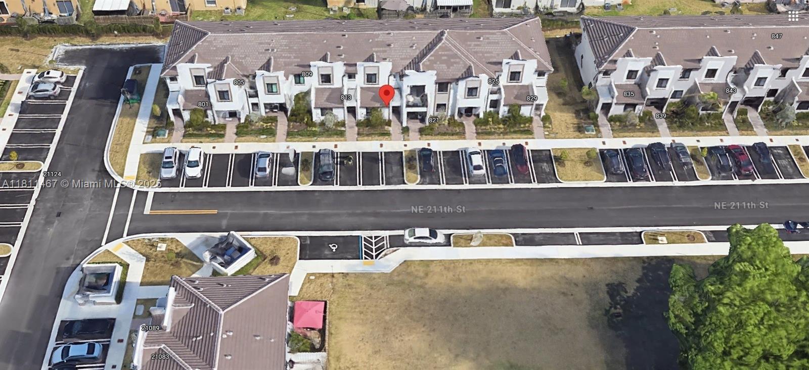 817 NE 211th St Miami, FL 33179
