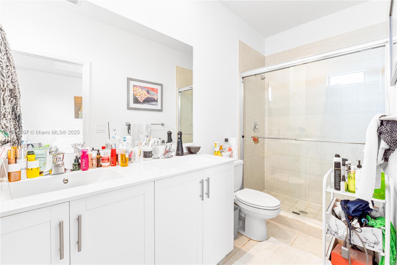 817 NE 211th St Miami, FL 33179