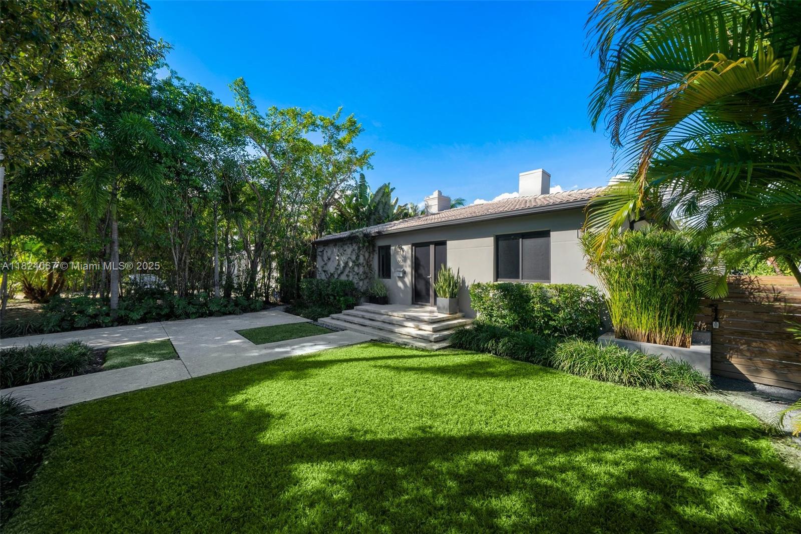 861 NE 74th St Miami, FL 33138