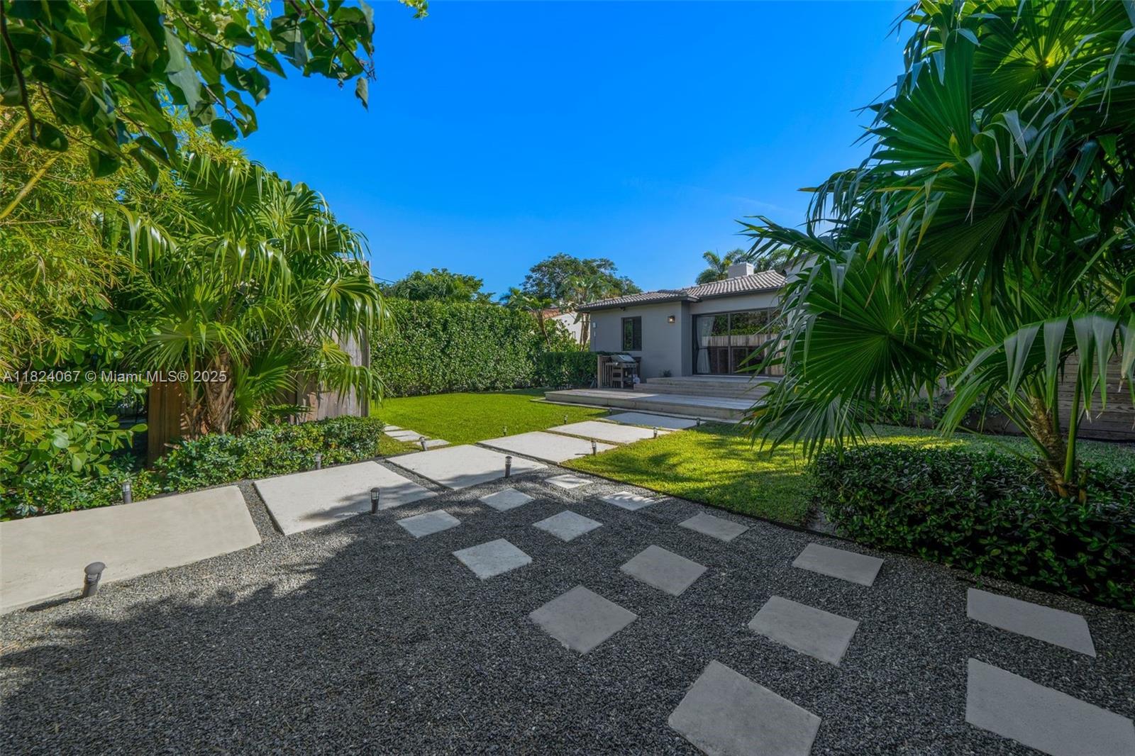 861 NE 74th St Miami, FL 33138