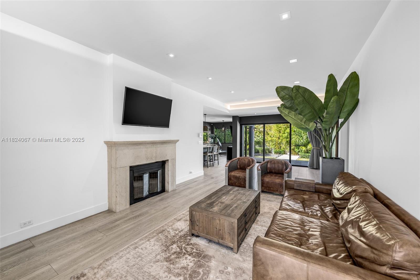 861 NE 74th St Miami, FL 33138