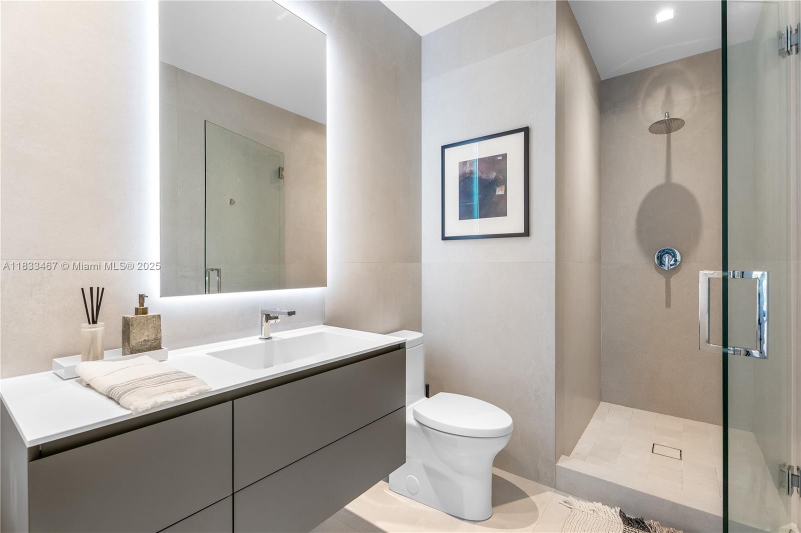 3910 Battersea Rd Miami, FL 33133