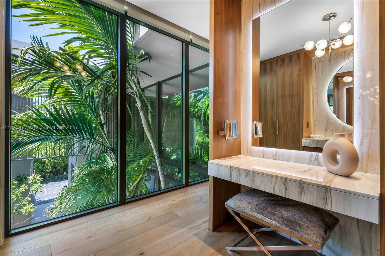 3910 Battersea Rd Miami, FL 33133