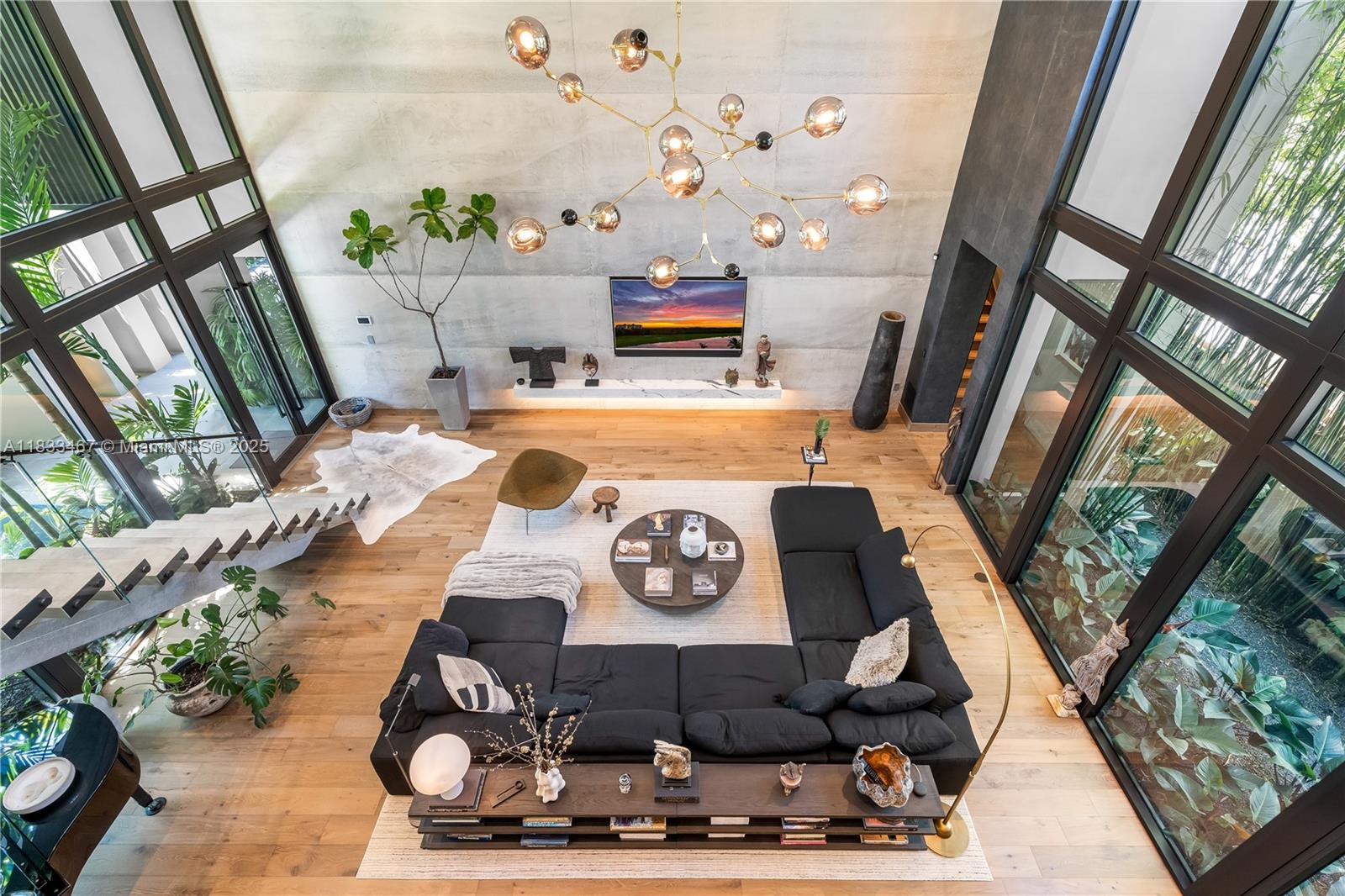 3910 Battersea Rd Miami, FL 33133