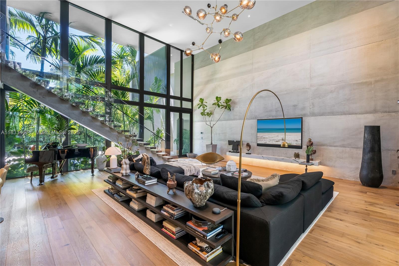 3910 Battersea Rd Miami, FL 33133