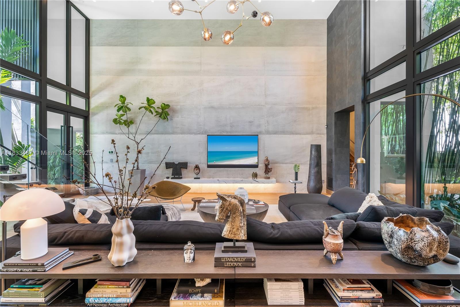 3910 Battersea Rd Miami, FL 33133