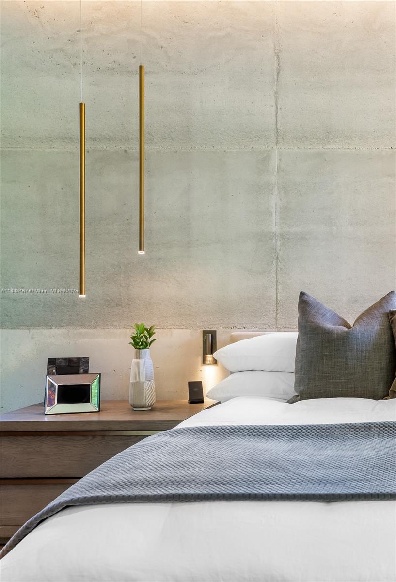 3910 Battersea Rd Miami, FL 33133