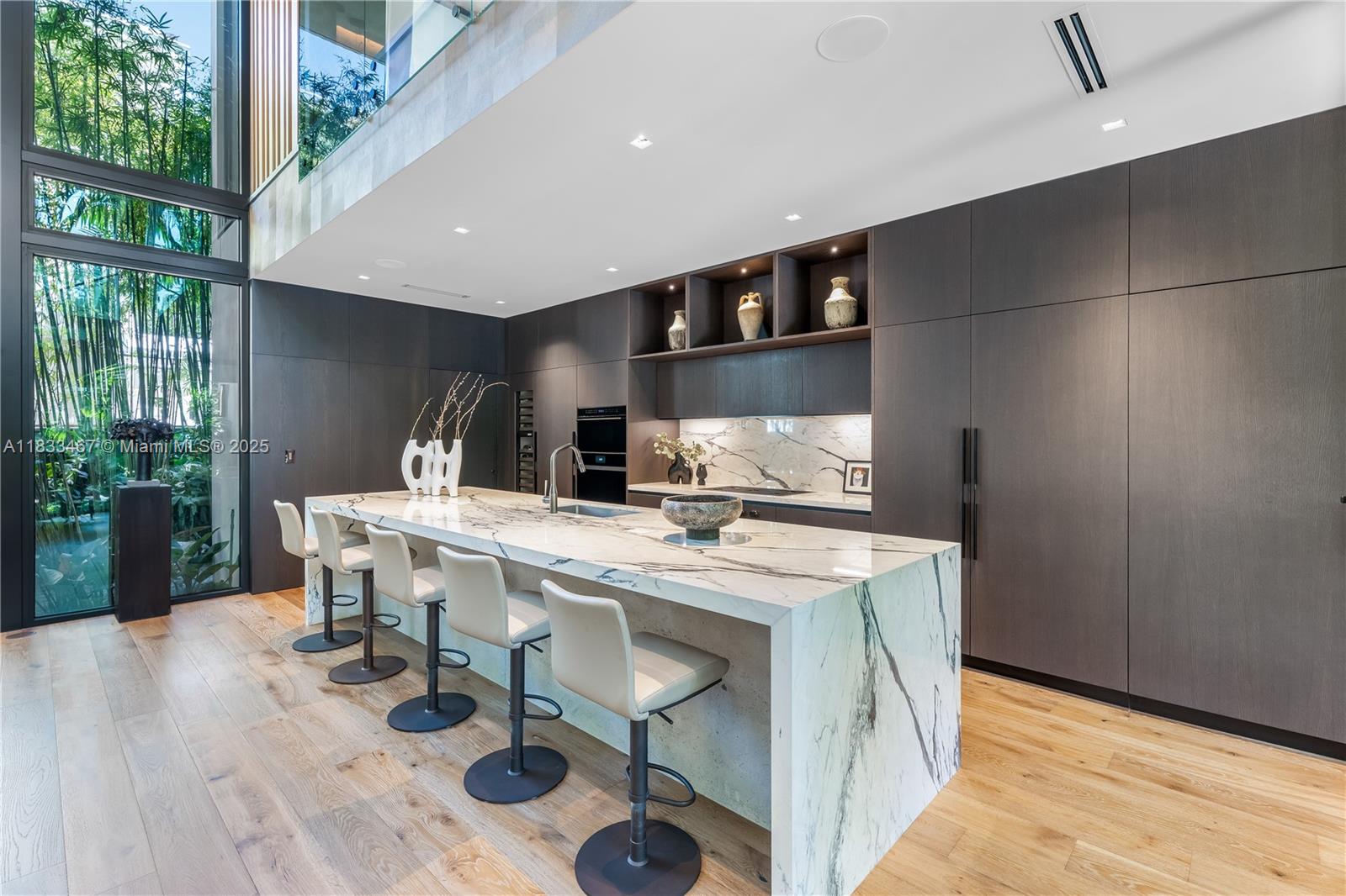 3910 Battersea Rd Miami, FL 33133