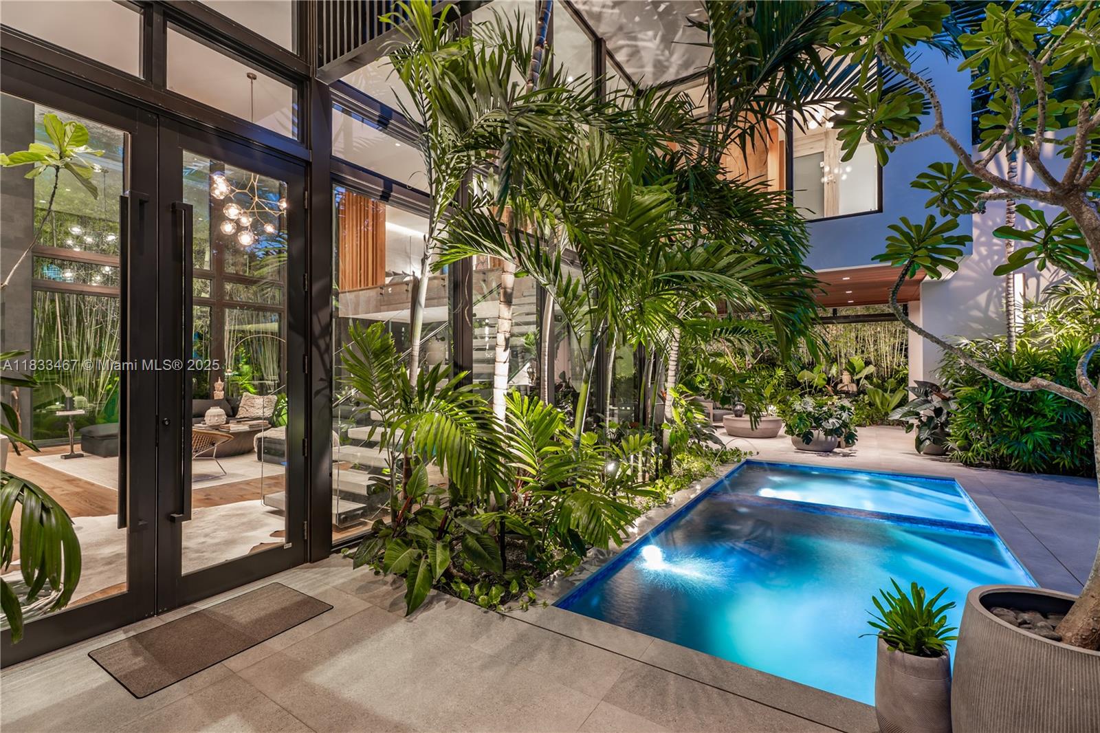 3910 Battersea Rd Miami, FL 33133