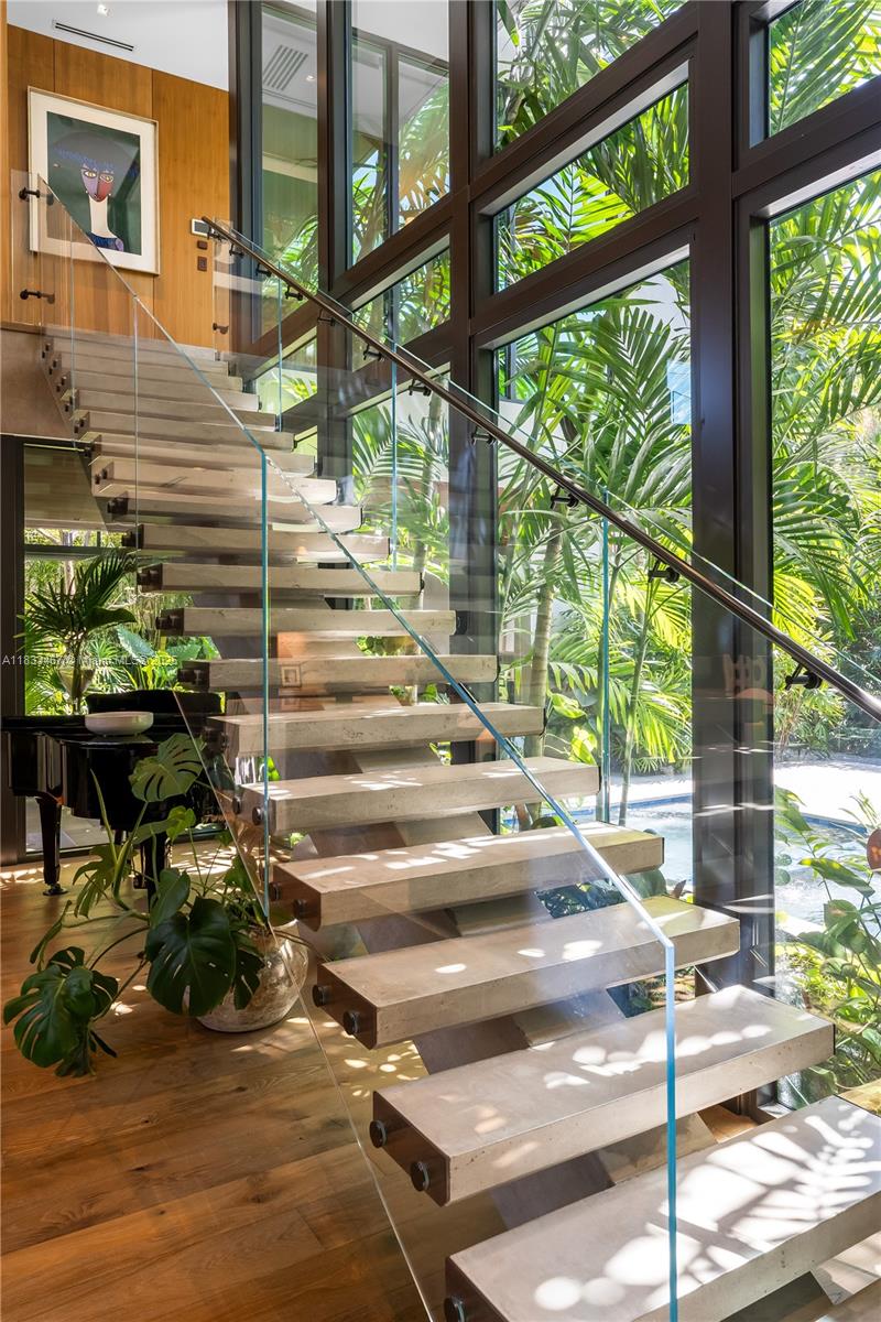 3910 Battersea Rd Miami, FL 33133