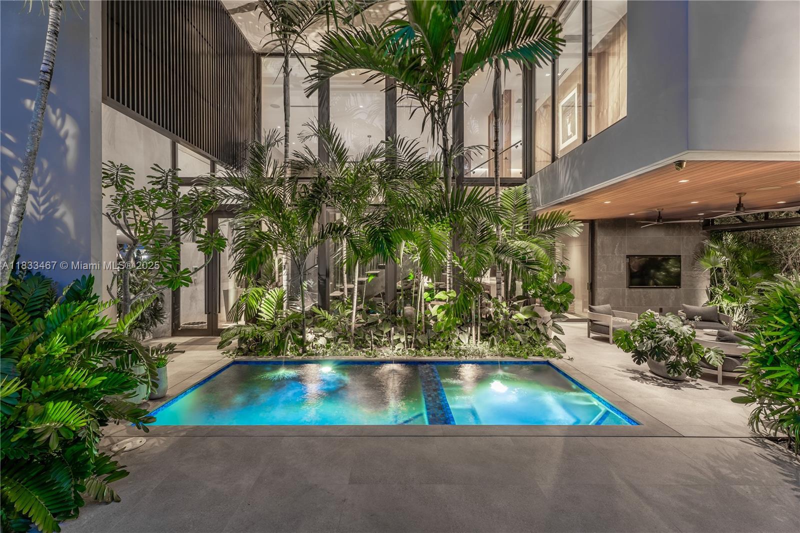 3910 Battersea Rd Miami, FL 33133