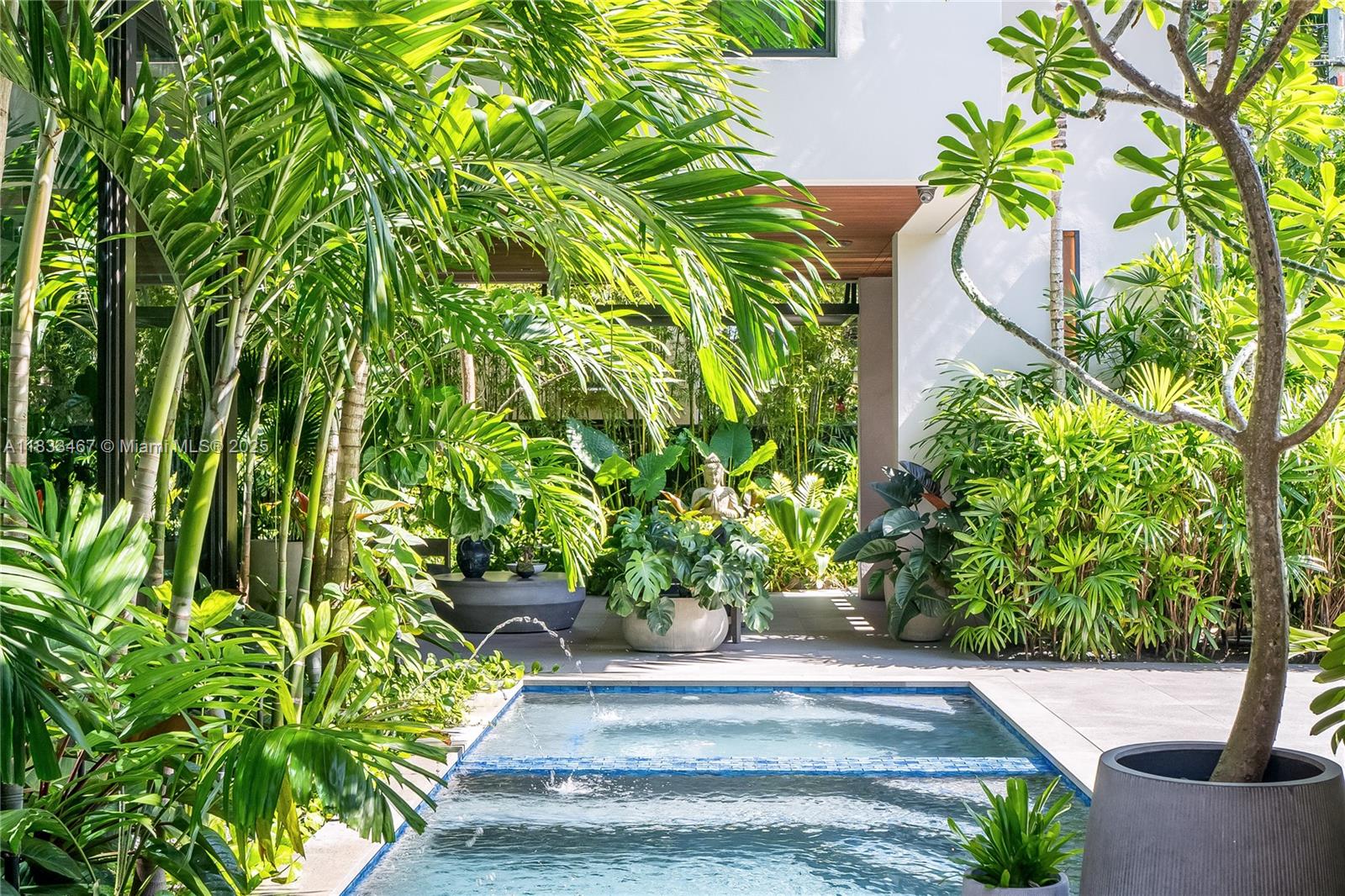 3910 Battersea Rd Miami, FL 33133