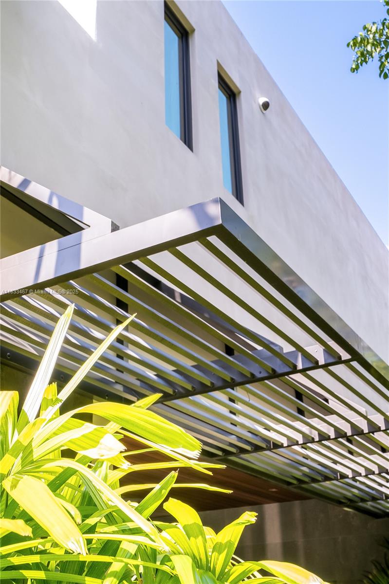 3910 Battersea Rd Miami, FL 33133