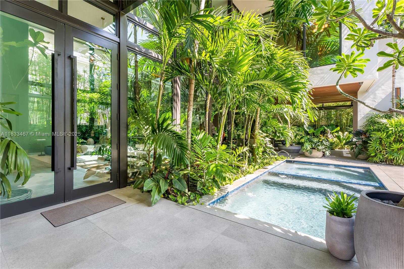 3910 Battersea Rd Miami, FL 33133