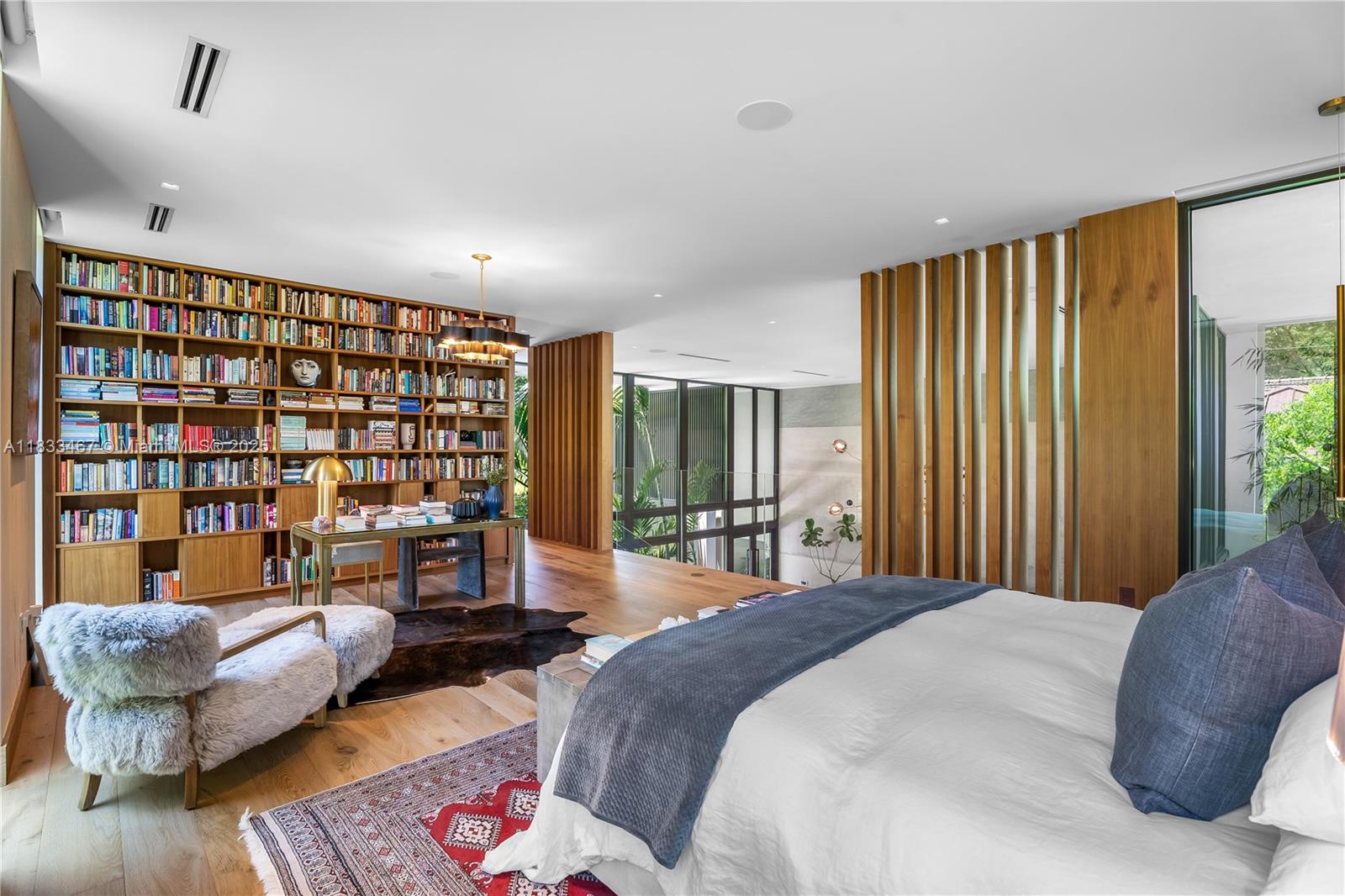 3910 Battersea Rd Miami, FL 33133