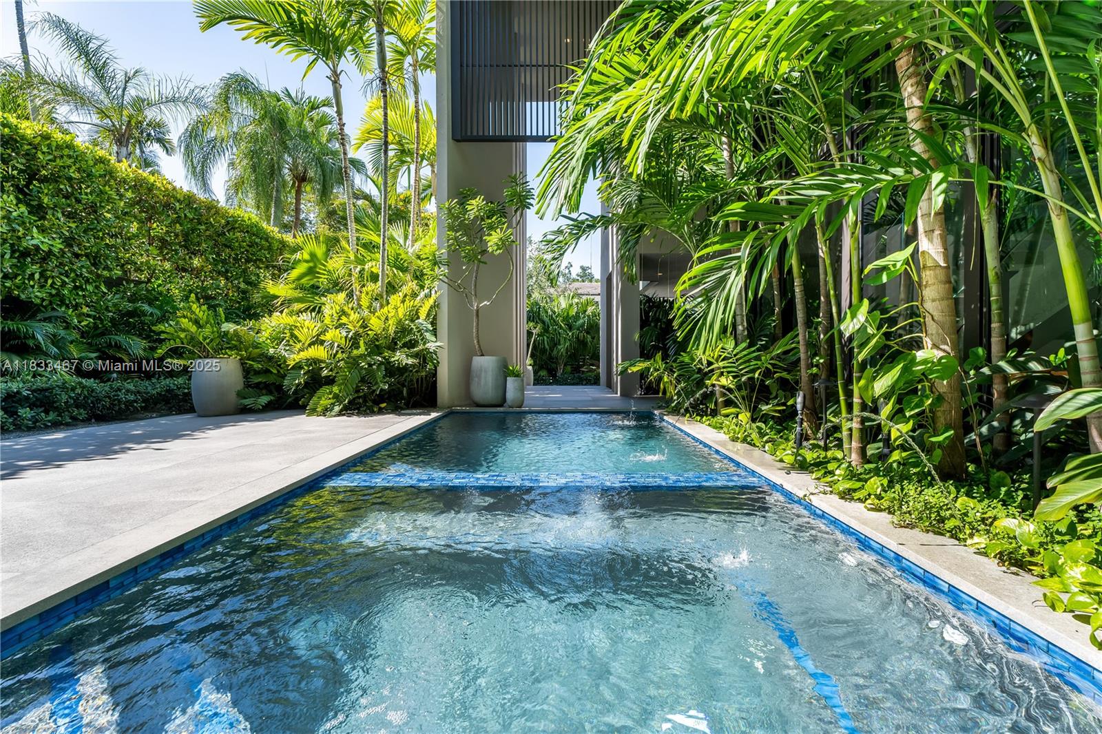 3910 Battersea Rd Miami, FL 33133