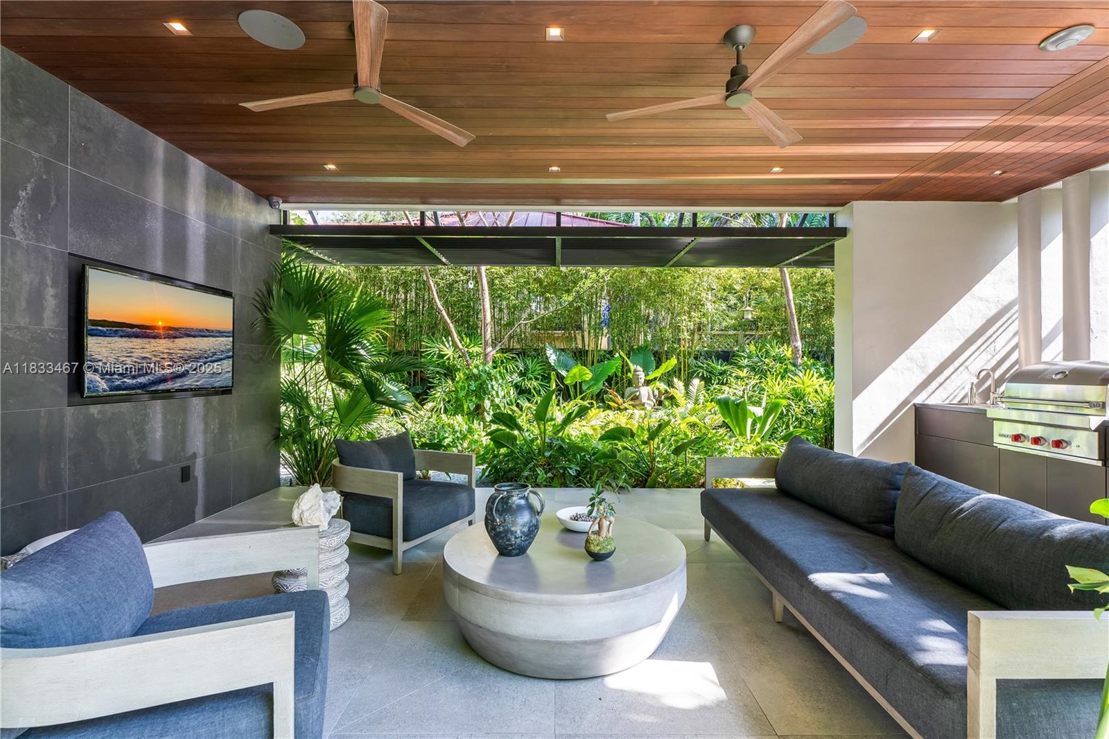 3910 Battersea Rd Miami, FL 33133