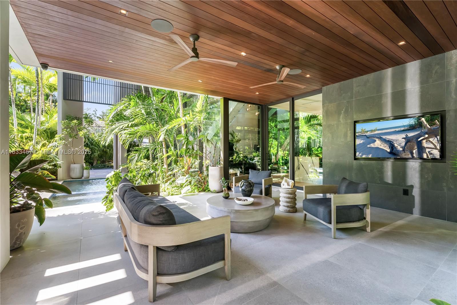 3910 Battersea Rd Miami, FL 33133