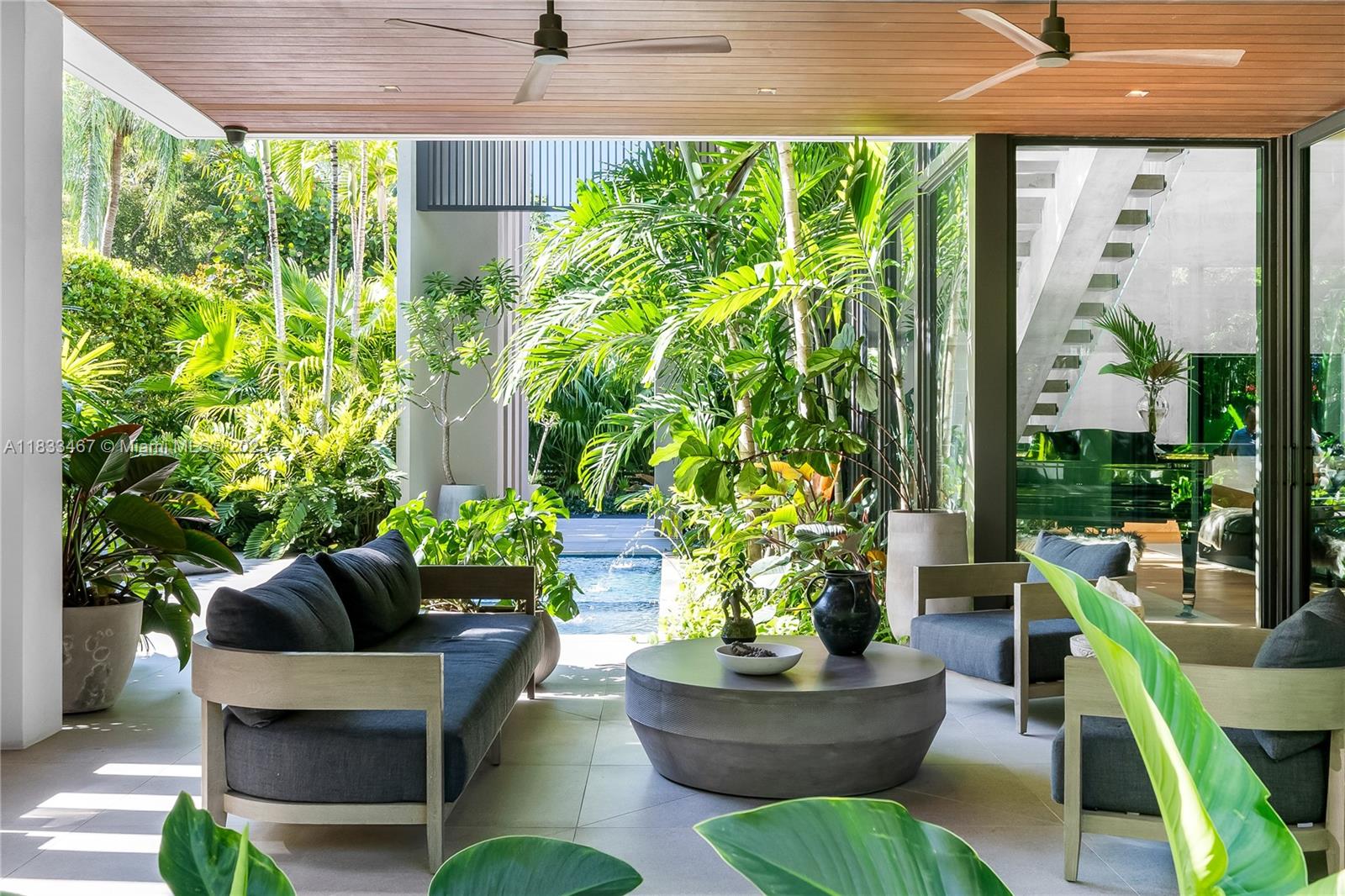 3910 Battersea Rd Miami, FL 33133