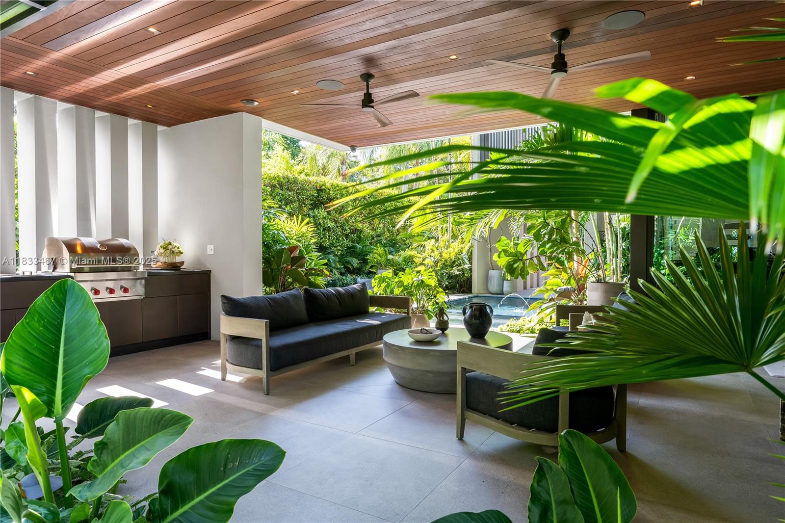 3910 Battersea Rd Miami, FL 33133