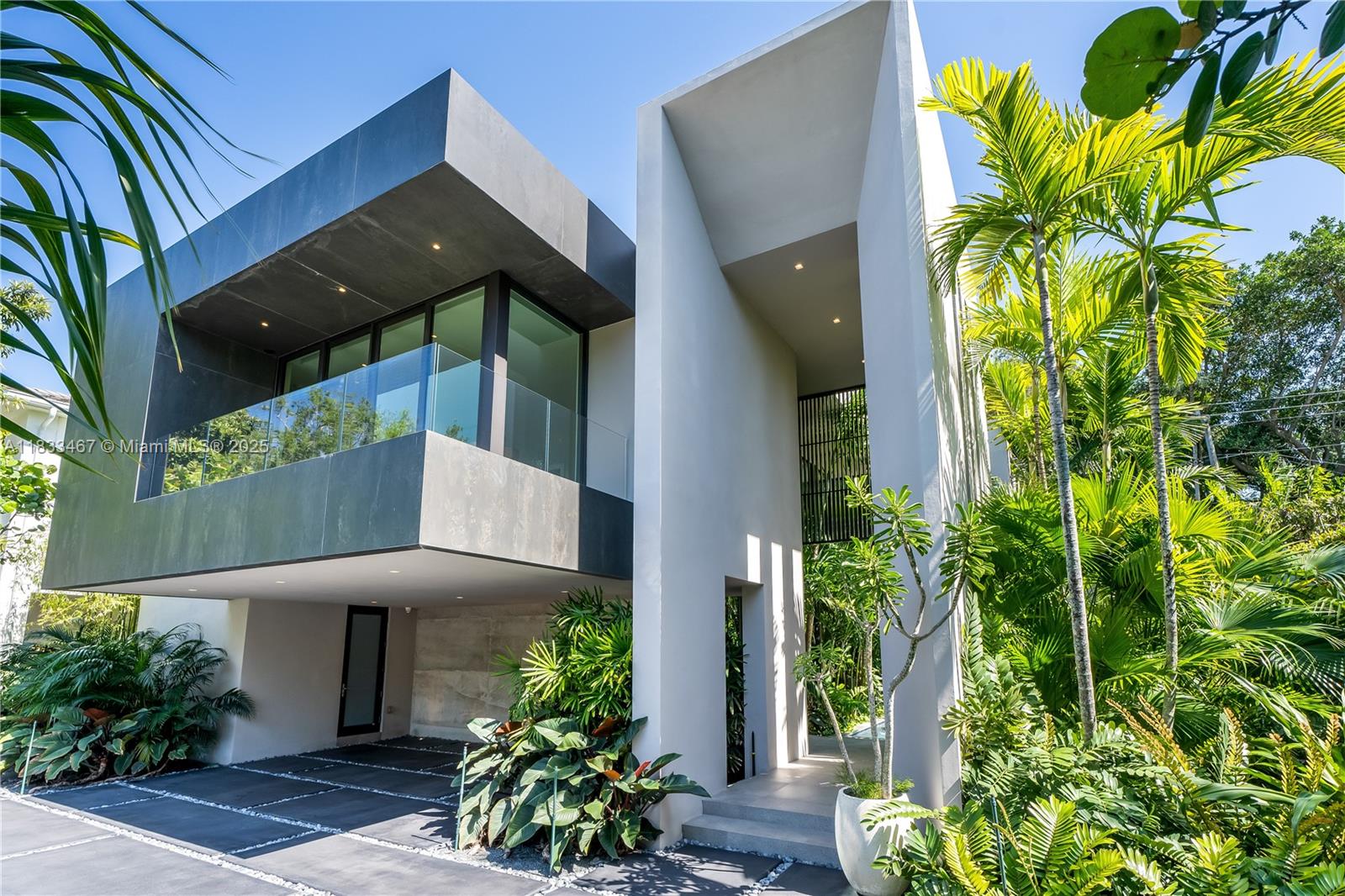 3910 Battersea Rd Miami, FL 33133